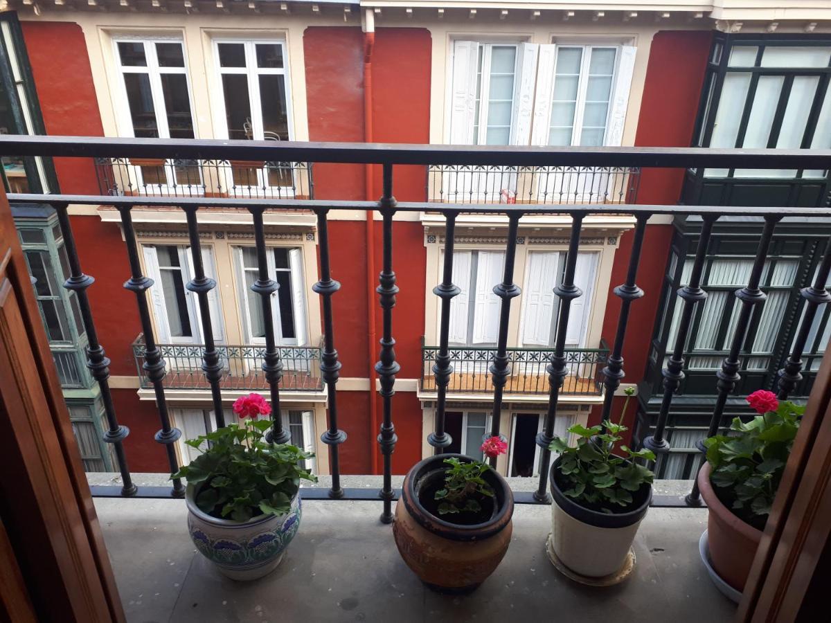 Con Bano Privado En El Centro De Privatunterkunft Bilbao