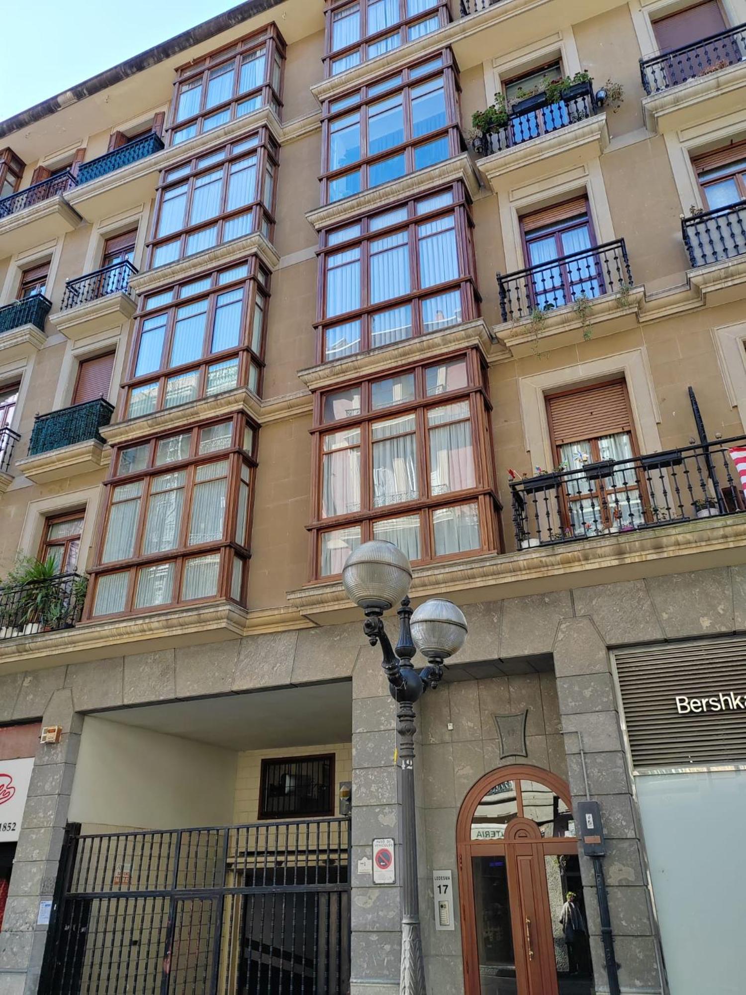 Séjour chez l'habitant Con Bano Privado En El Centro De *